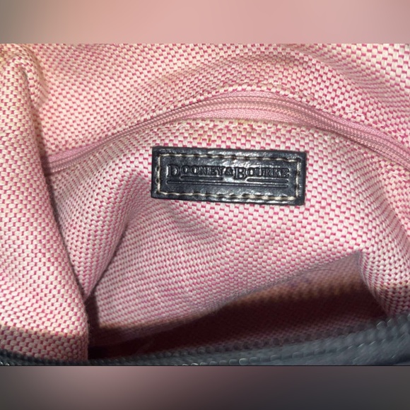 Vintage Navy Dooney and Burke handbag - Picture 6 of 6